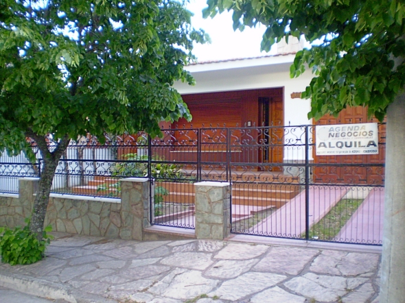 A - Casa Los Tilos - agendanegocios.com.ar